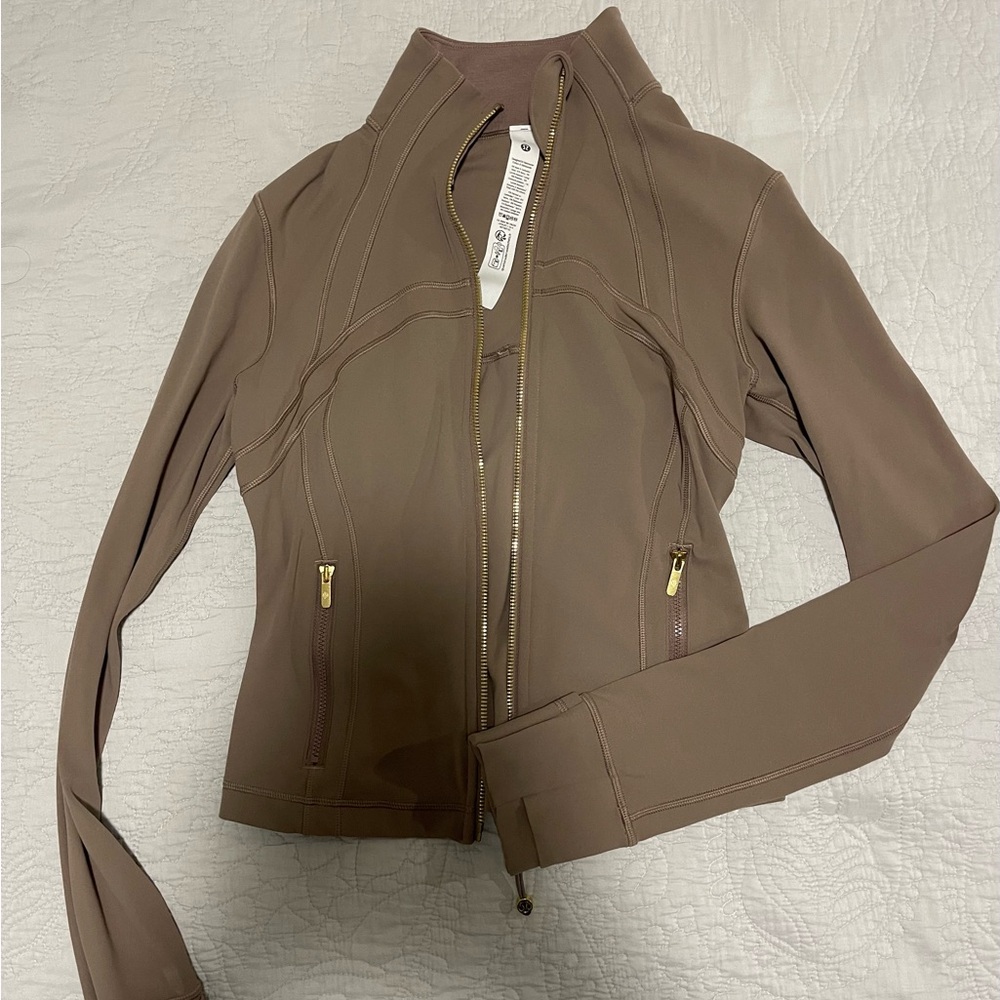 Lululemon cropped align jacket with gold zipper size 6